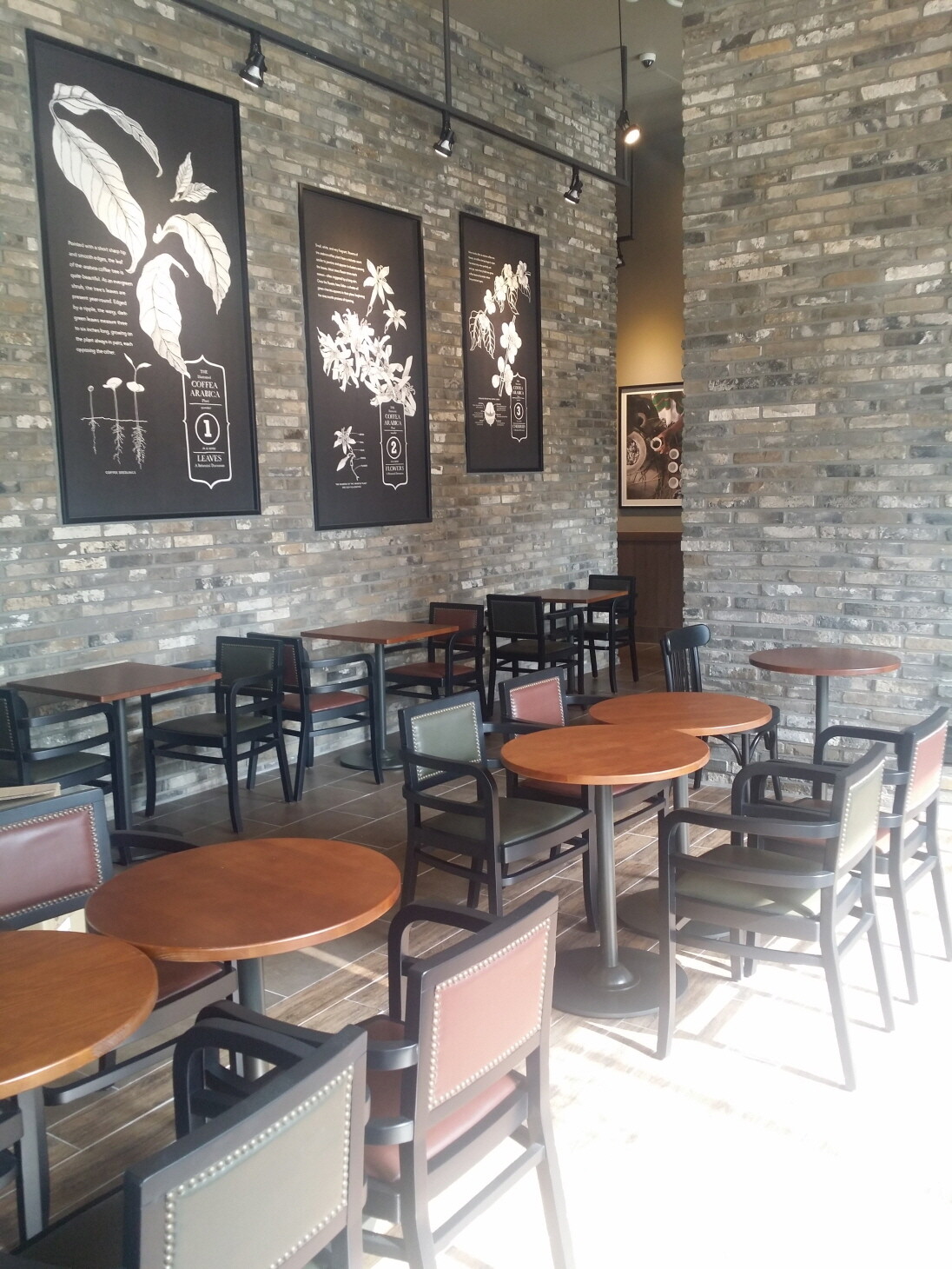 Starbucks Jungnang Station — photo 5