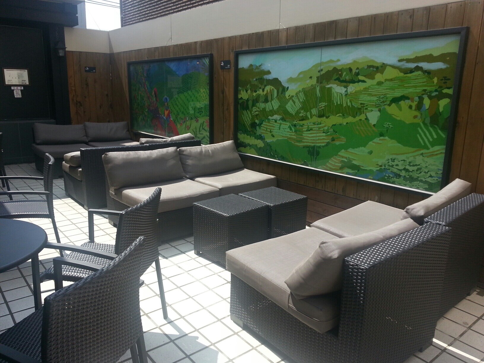 Starbucks Konkuk Univ. Entrance — photo 2