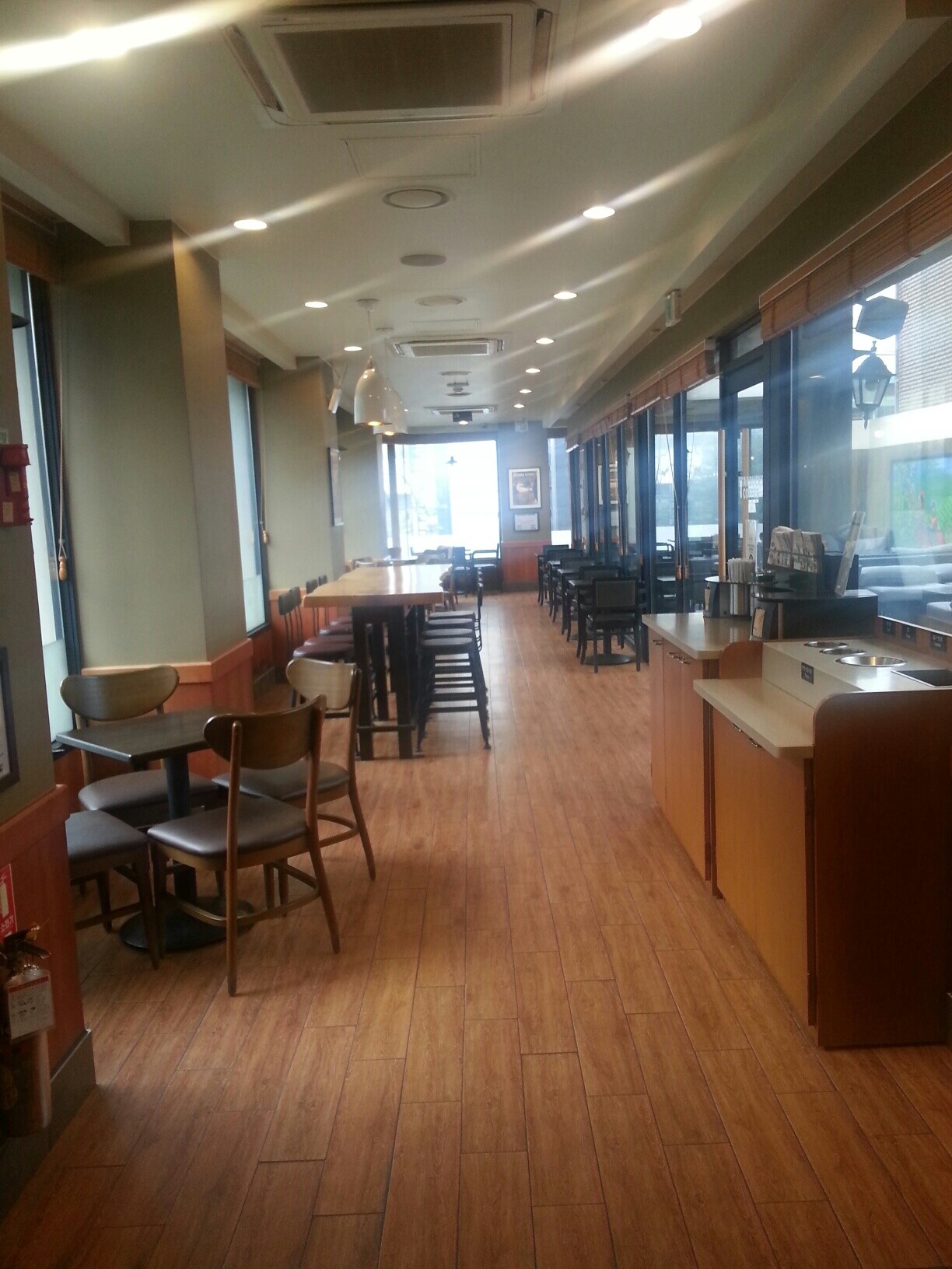 Starbucks Konkuk Univ. Entrance — photo 5
