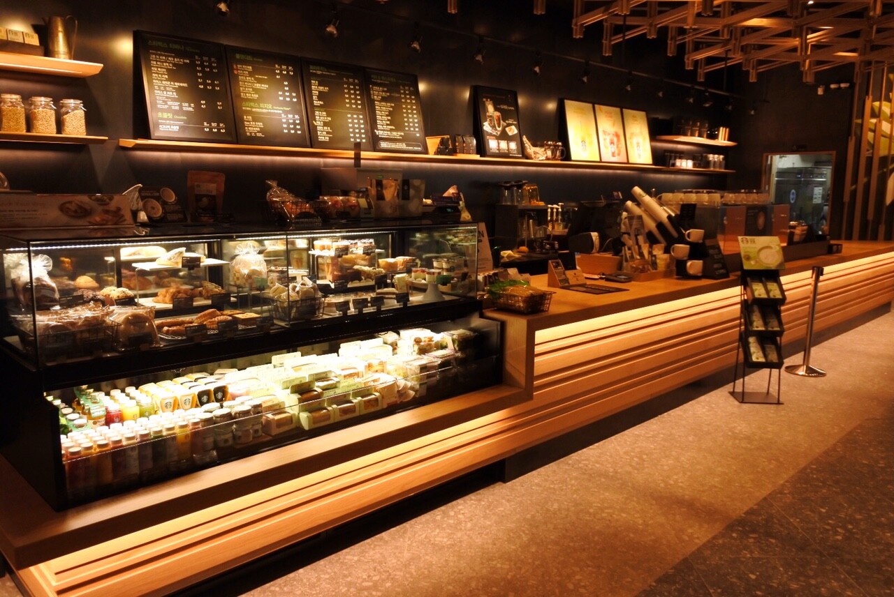 Starbucks Gangnam — photo 3