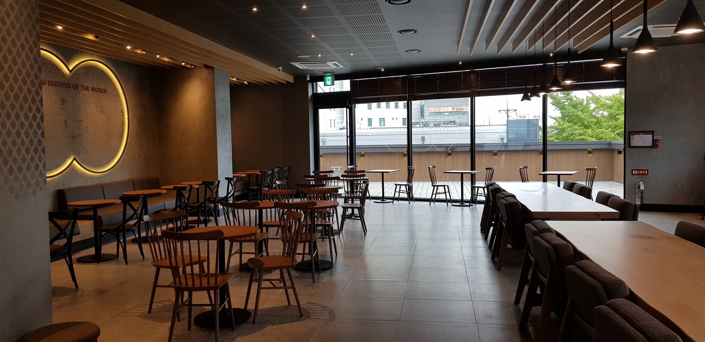 Starbucks Dongseo Univ. — photo 4