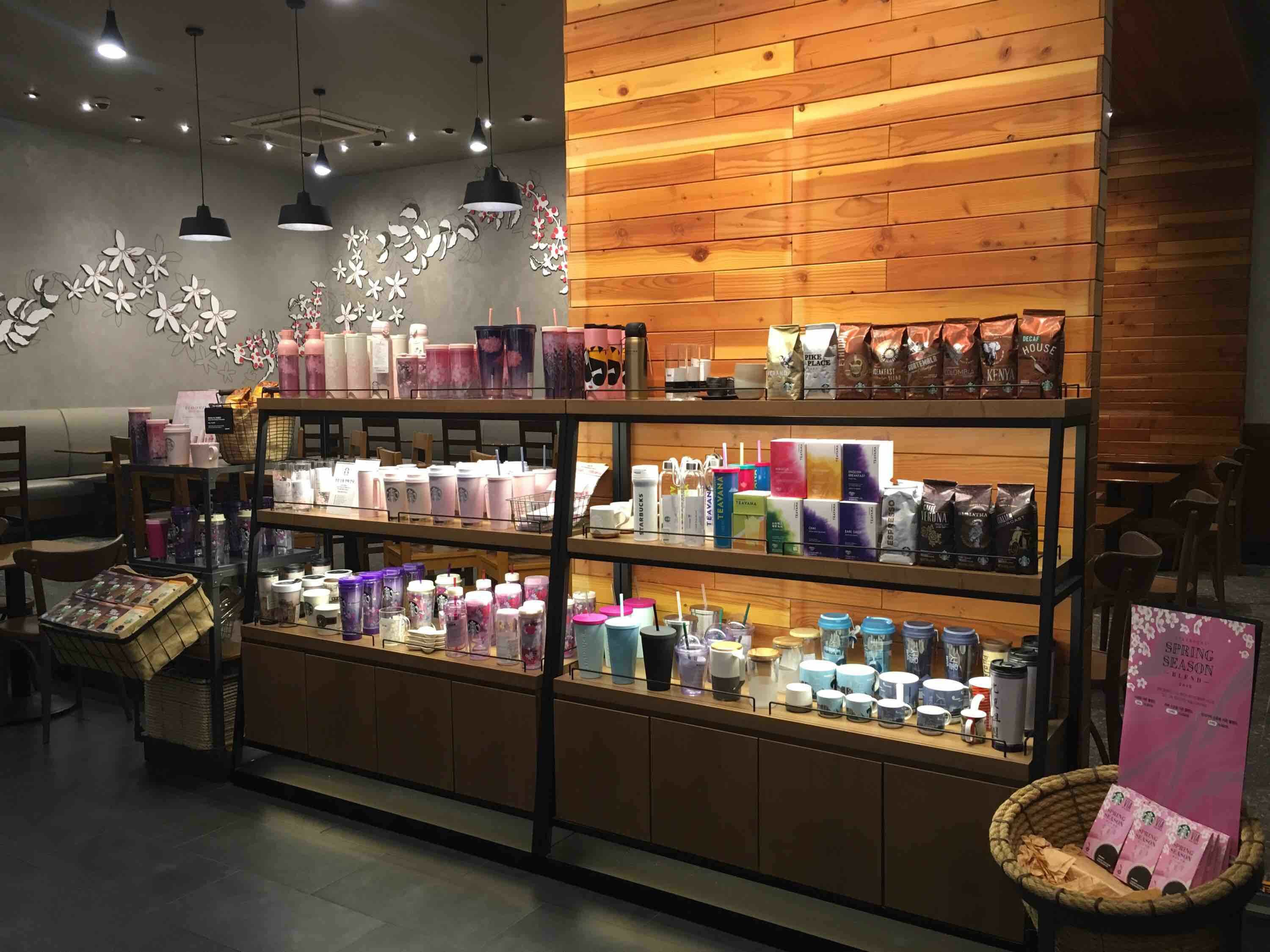Starbucks Gangnam Dae — photo 4