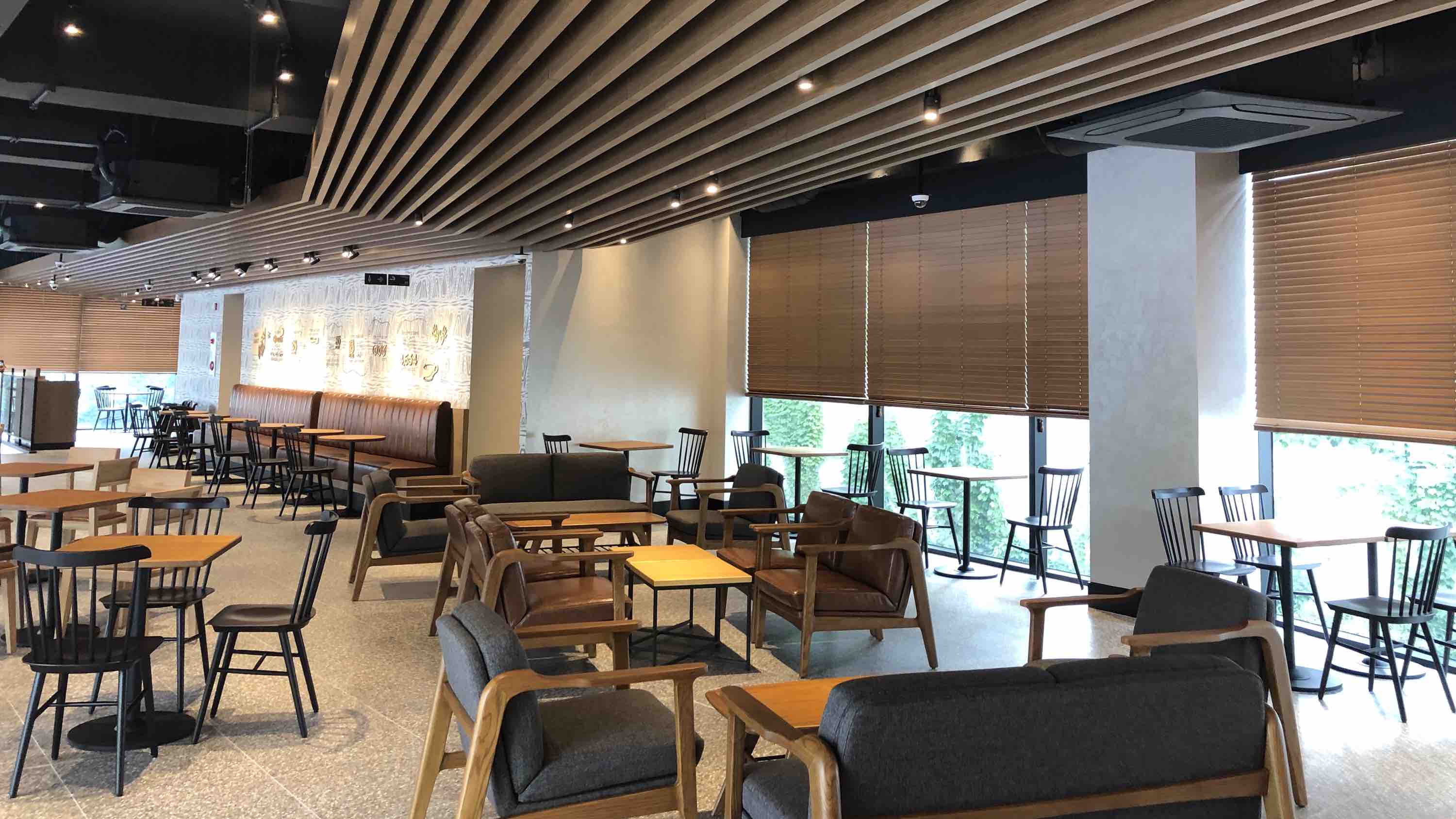 Starbucks Jongam — photo 3