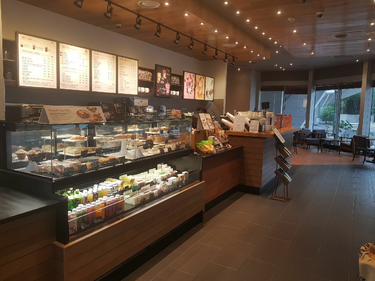Starbucks Seomyeon Central Square — photo 5
