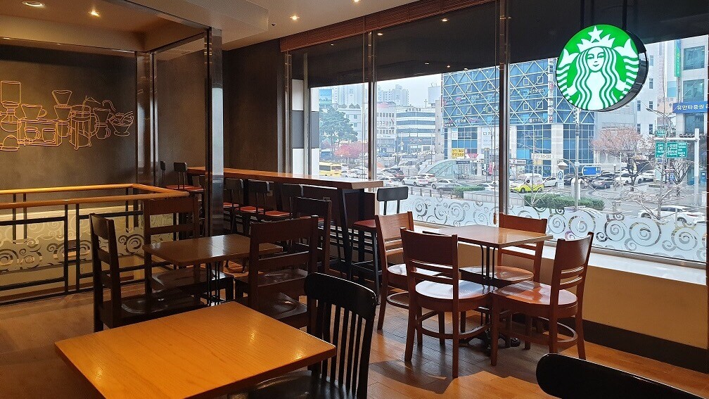 Starbucks Banwol Dang — photo 2