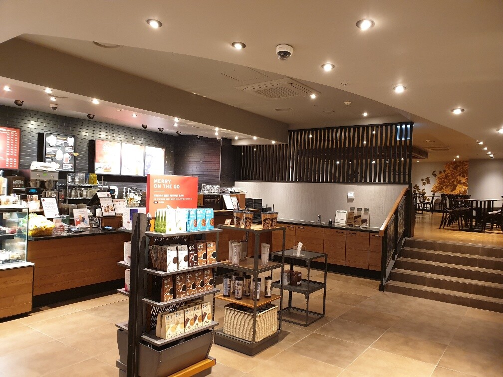 Starbucks Central City — photo 5