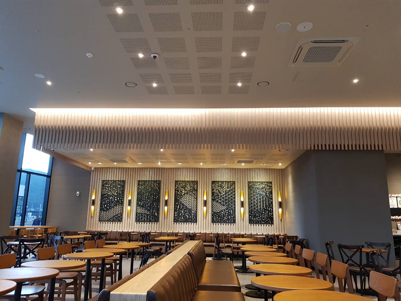 Starbucks Yangsan Jeungsan Station — photo 2