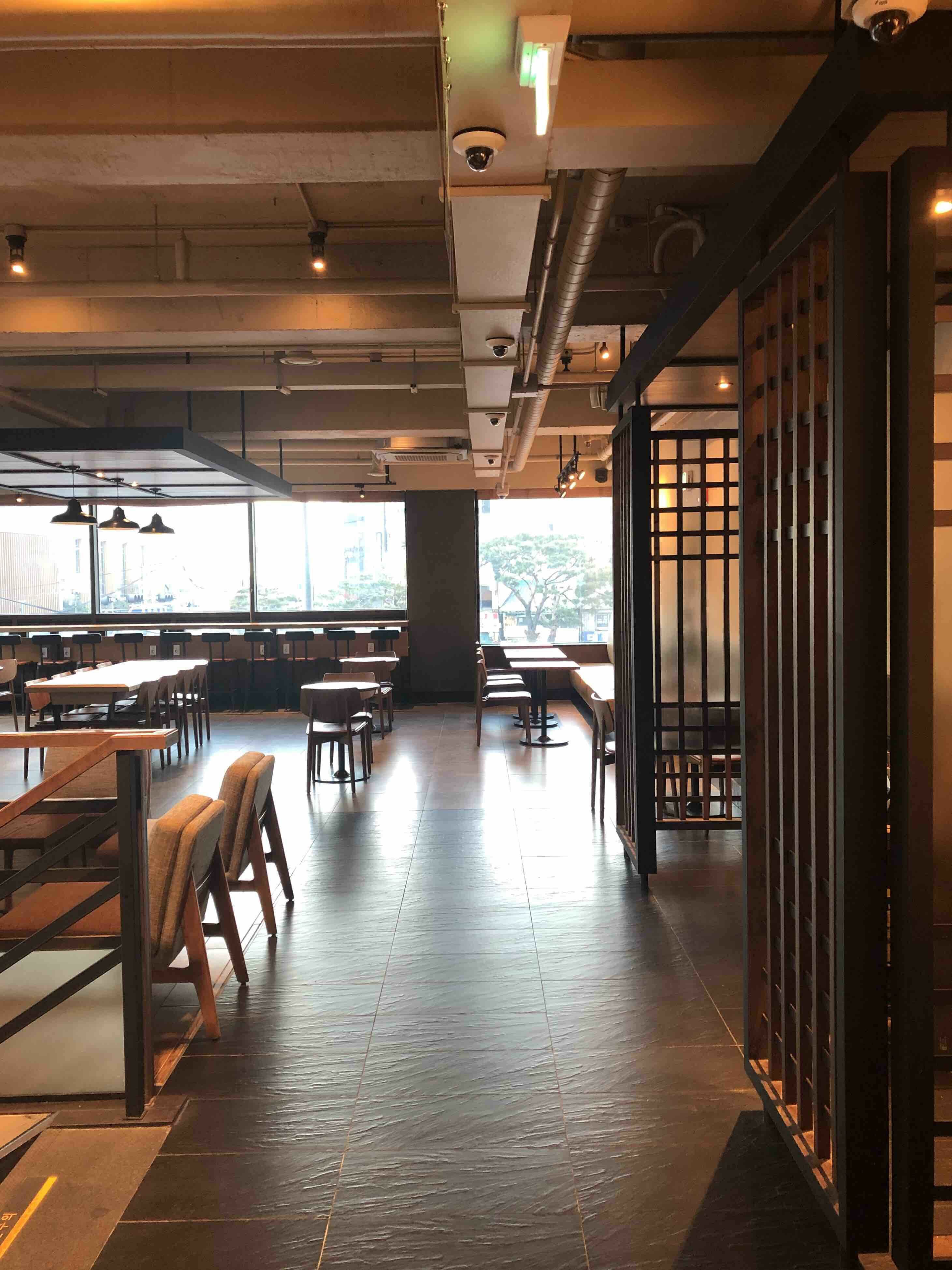 Starbucks Nampo-dong Station — photo 4