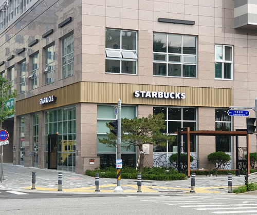 Starbucks Hanam Deokpung — photo 1