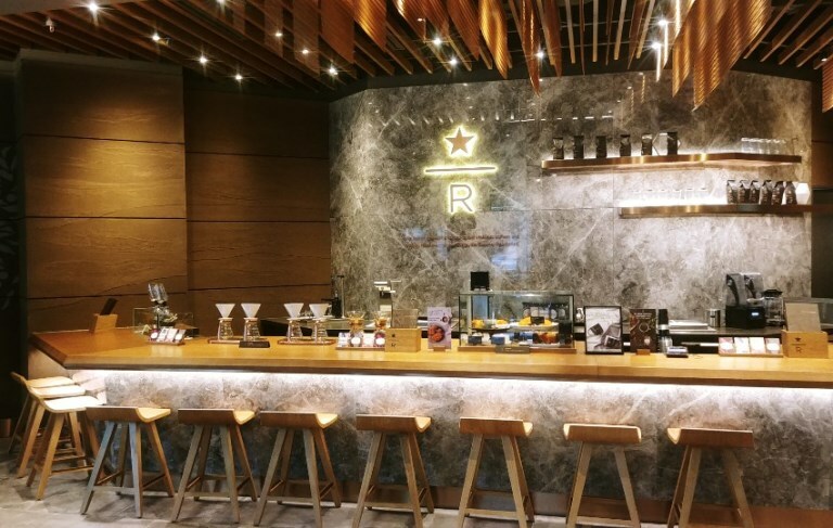 Starbucks Apgujeong — photo 4