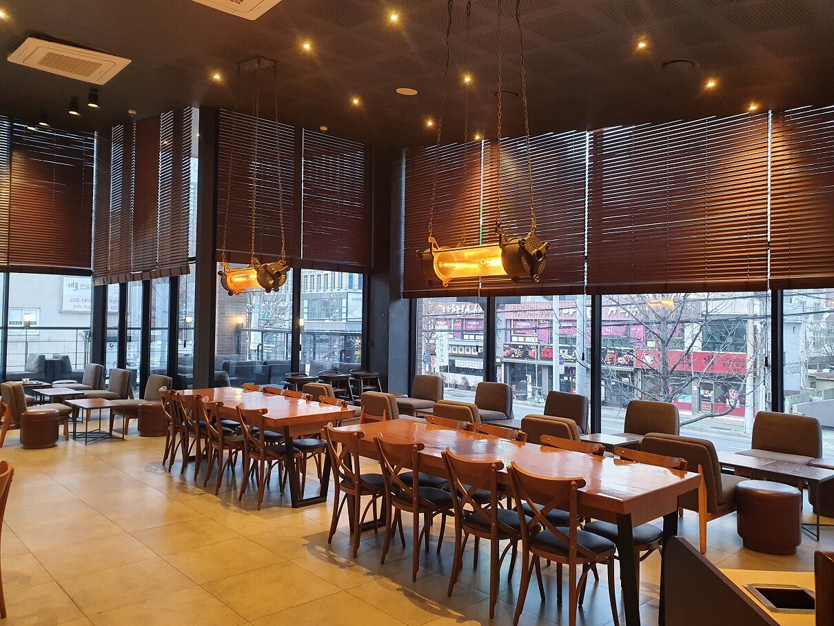 Starbucks Daegu Suseong Intersection — photo 4