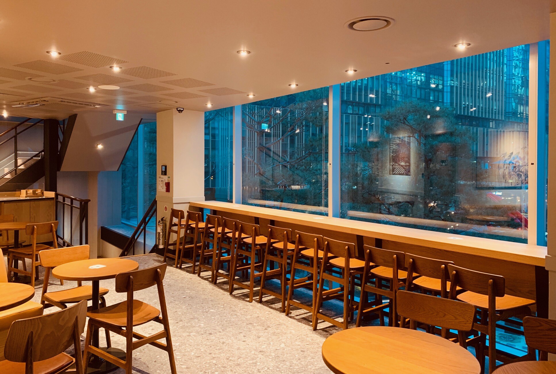 Starbucks Jongno Susong — photo 5