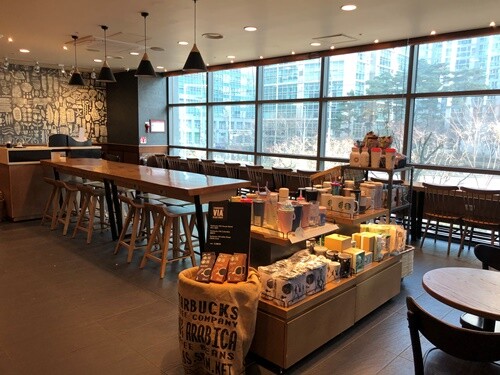 Starbucks Mapo E-Mart — photo 3