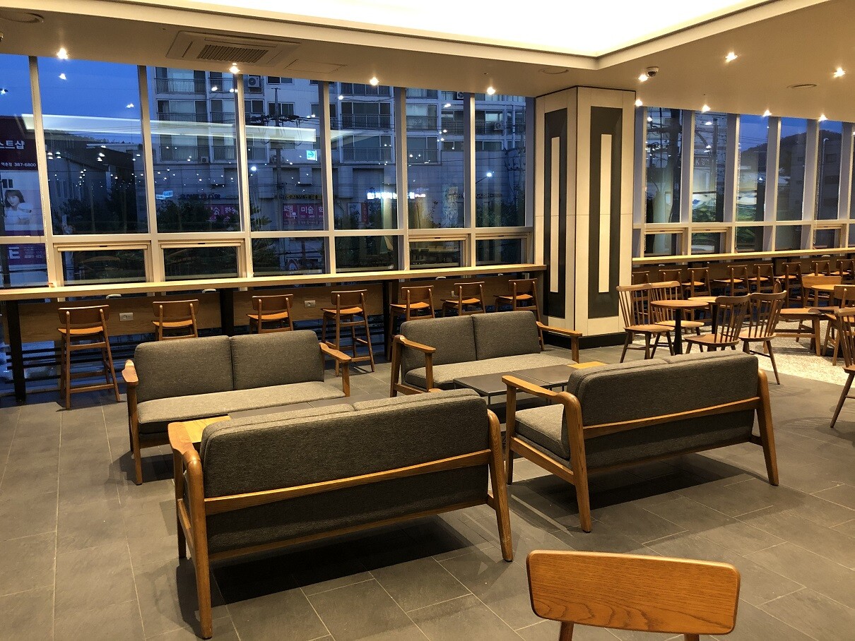 Starbucks Gusan Station — photo 4