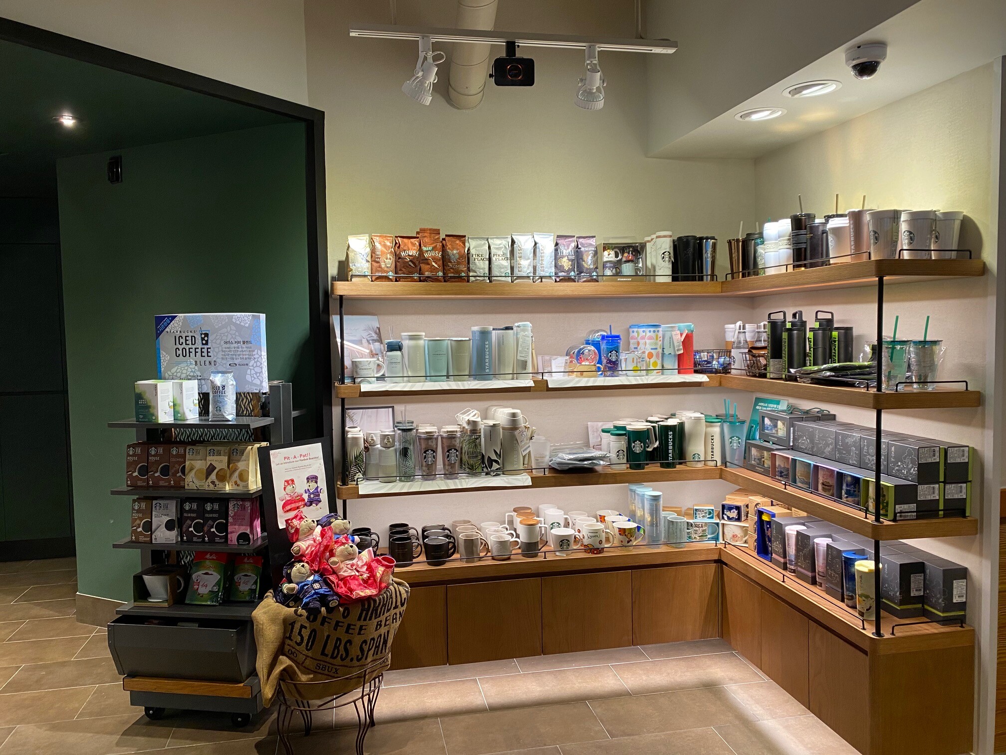 Starbucks Myeong-dong-gil — photo 2