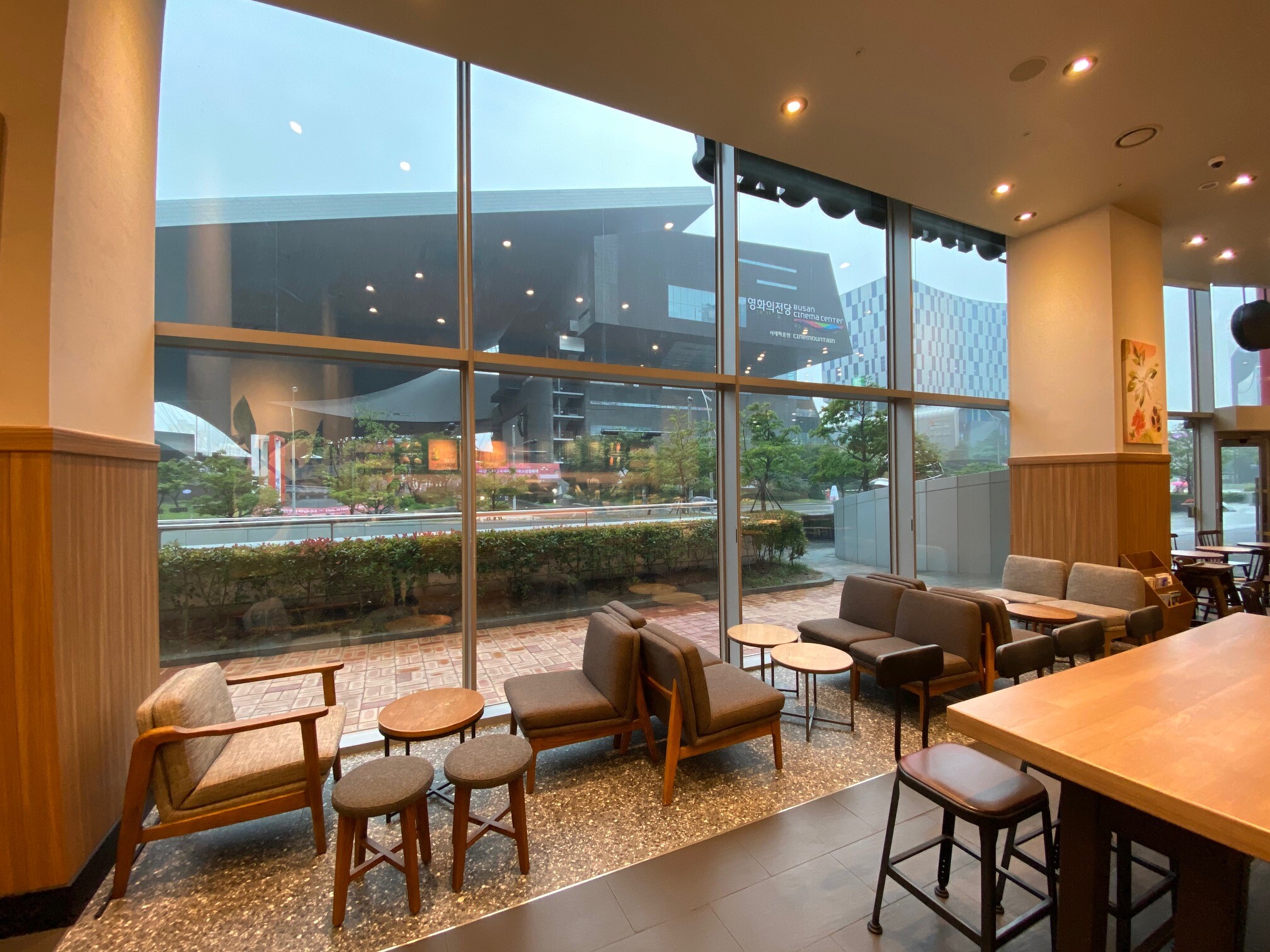 Starbucks Centum KNN — photo 4