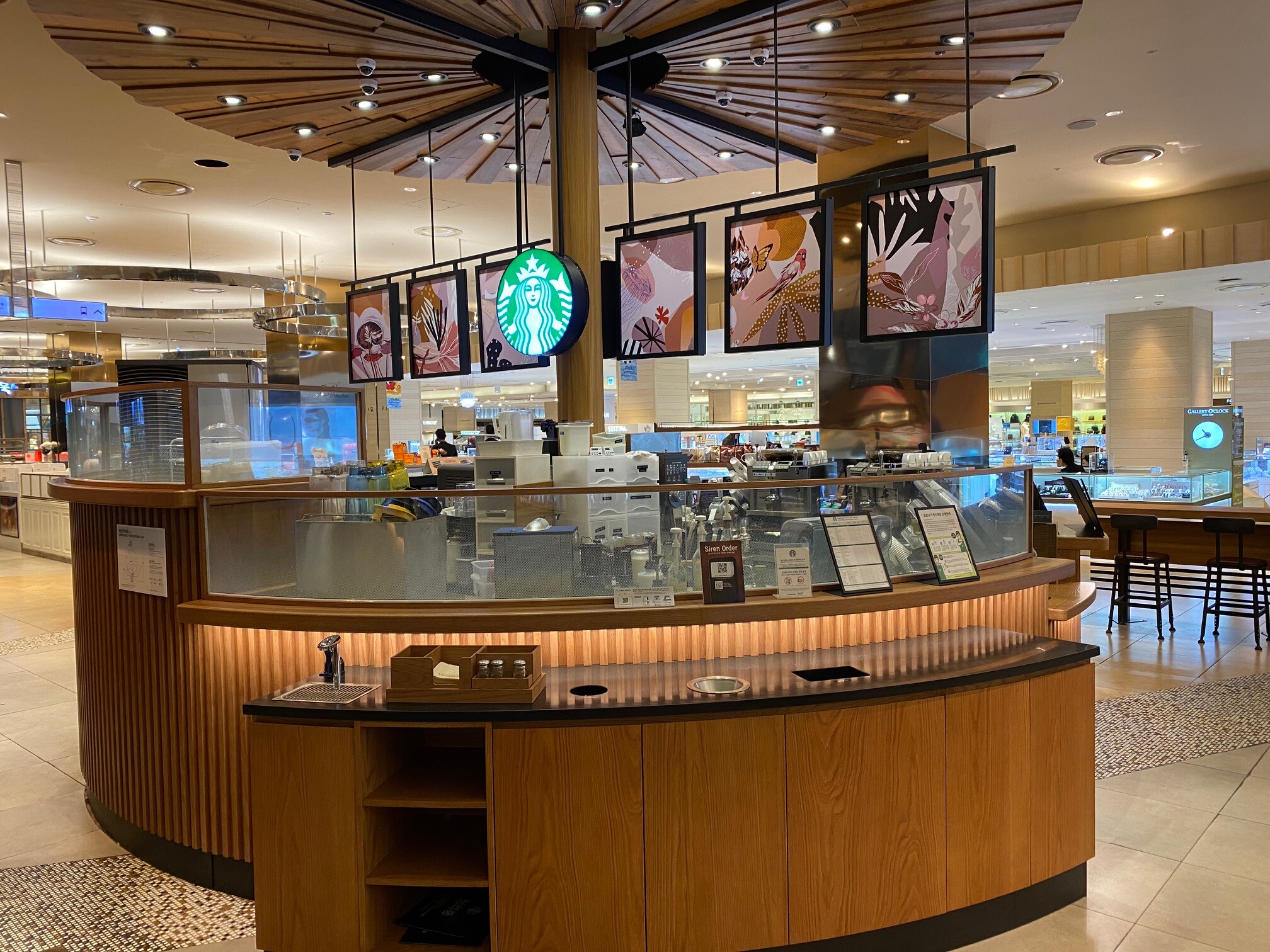 Starbucks Centum Shinsegae B1 — photo 3