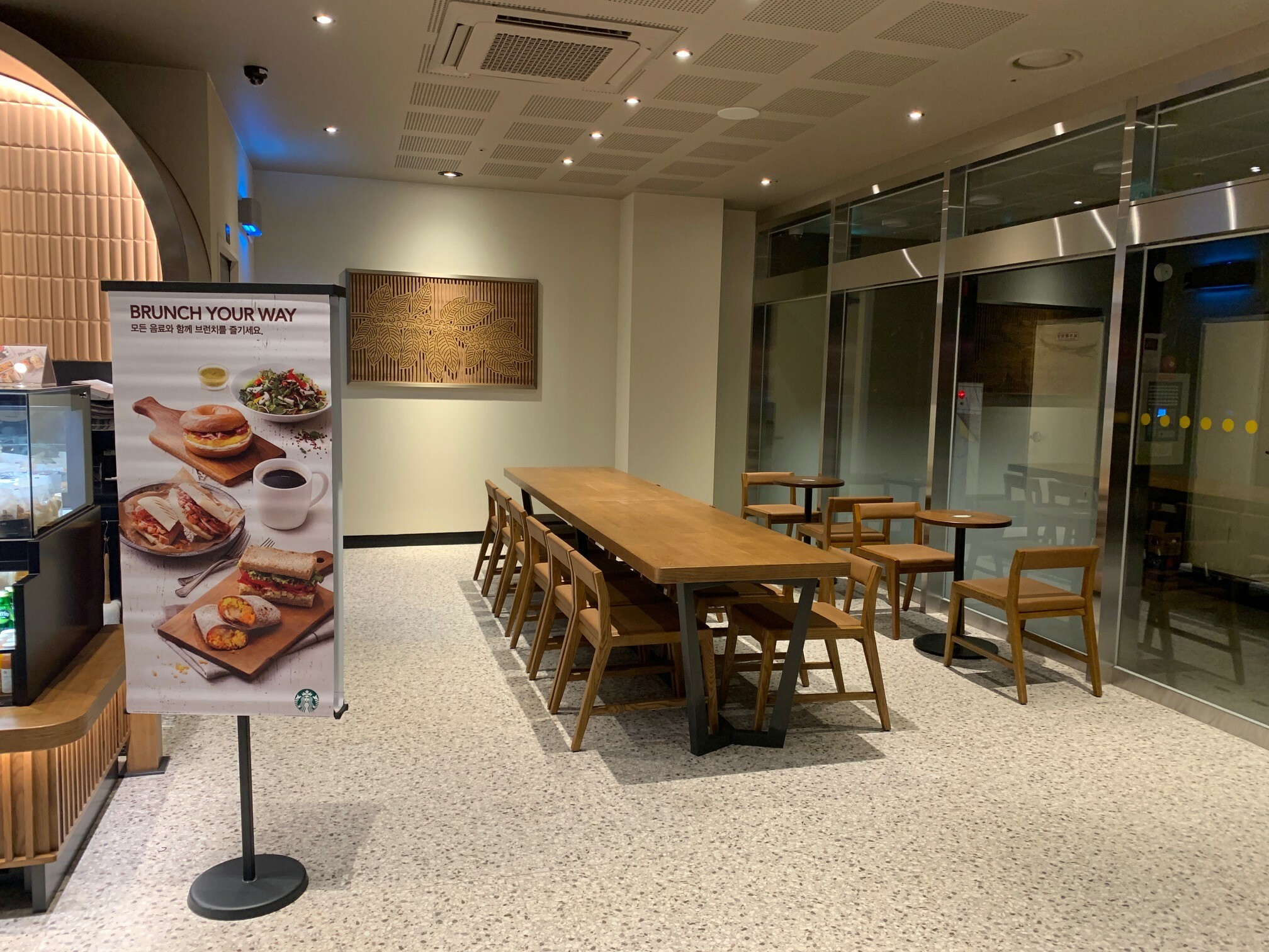 Starbucks Junghwa Station — photo 3