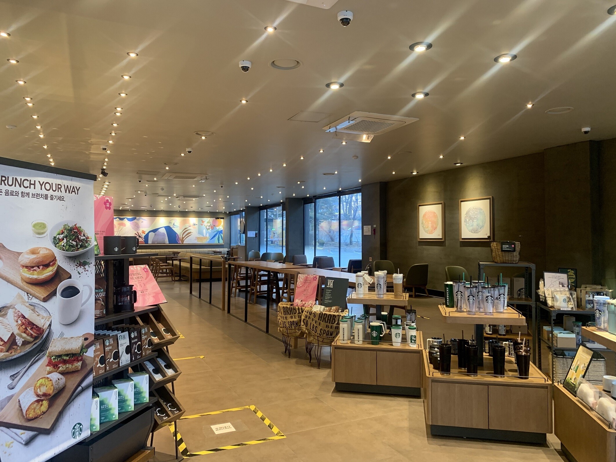 Starbucks Yongin Cheoin District Office — photo 2