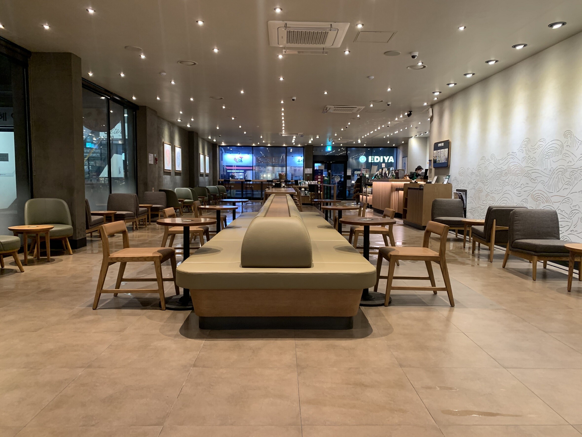 Starbucks Yongin Cheoin District Office — photo 4