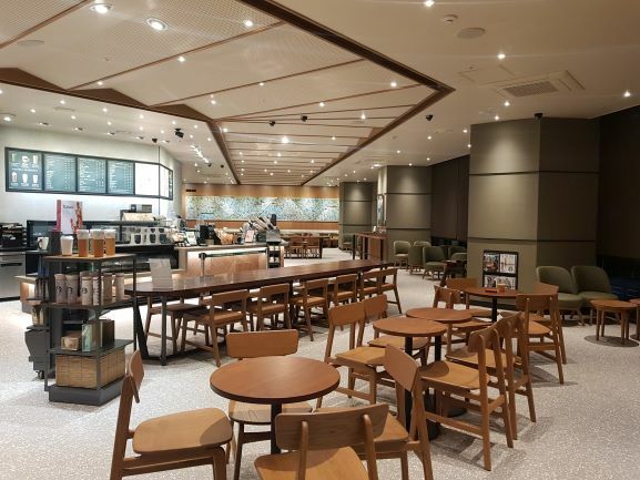 Starbucks Deungchon Boulevard — photo 4