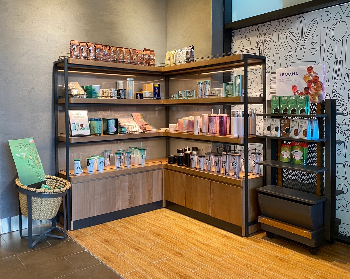 Starbucks Busan Deokcheon Station — photo 2