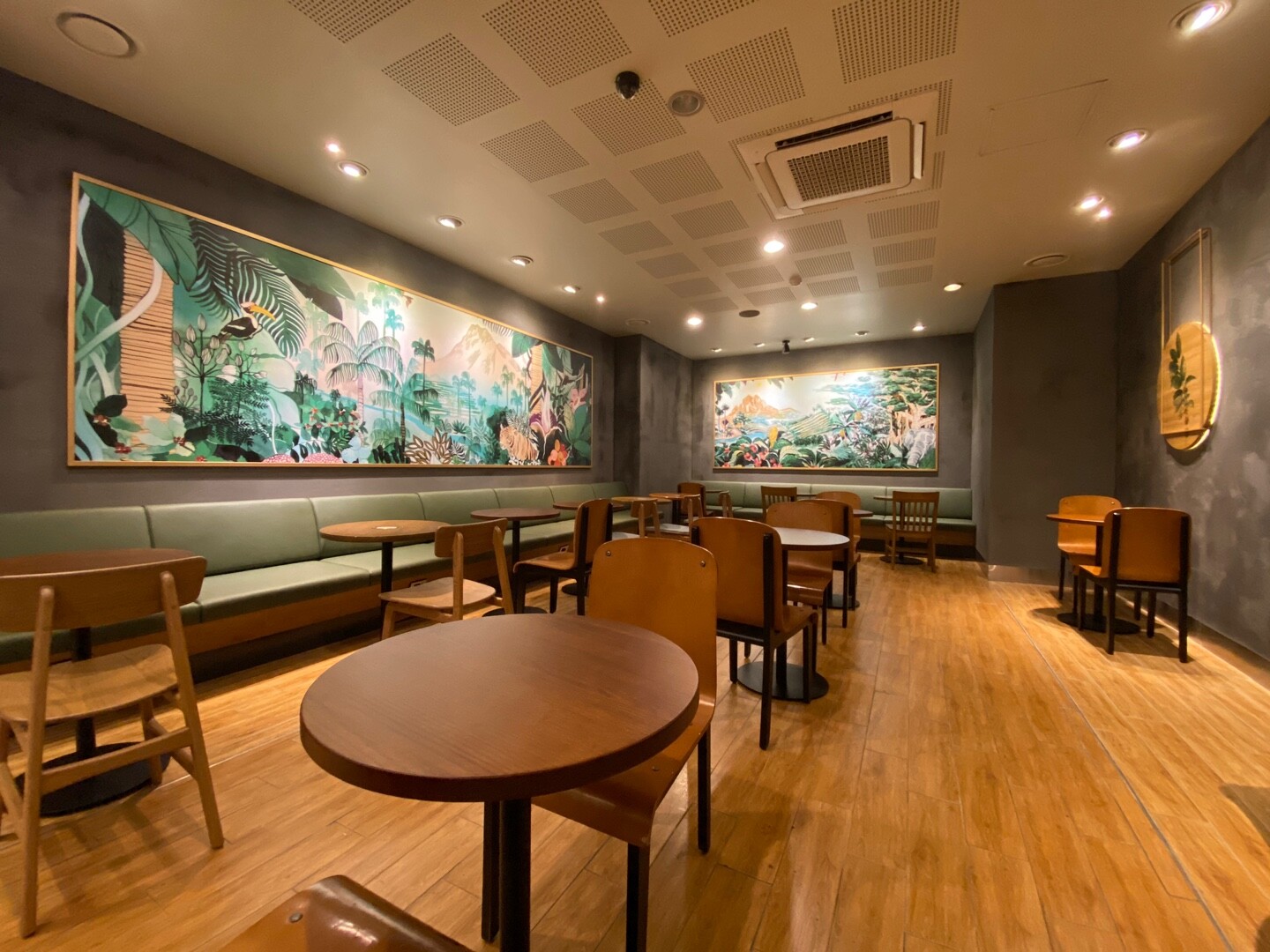 Starbucks Busan Deokcheon Station — photo 3