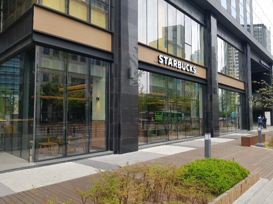 Starbucks Seodaemun Station — photo 1