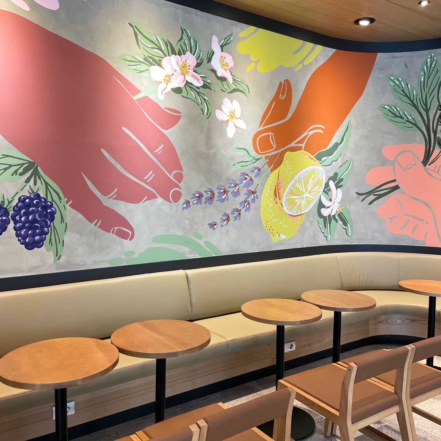 Starbucks Hanam Pungsan Station — photo 4