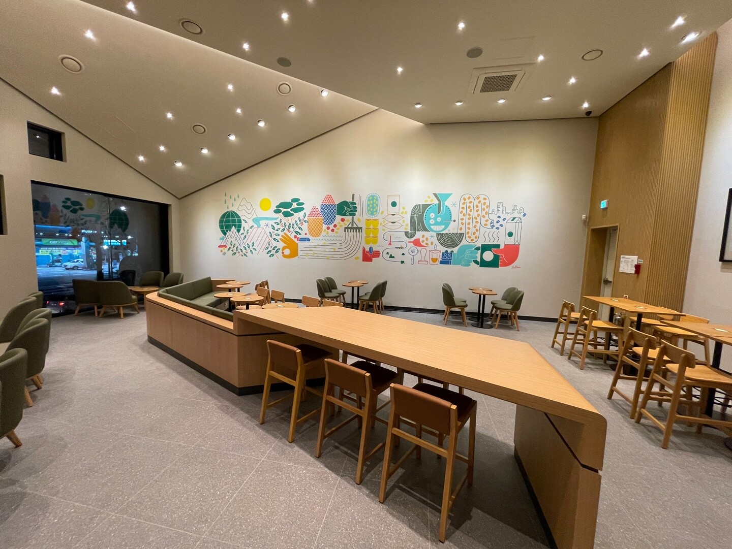 Starbucks Taereung Entrance Station — photo 3