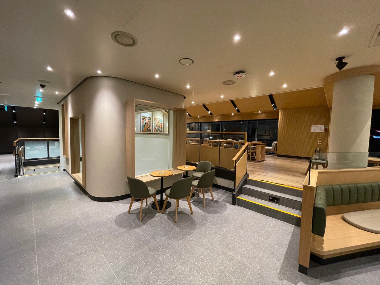 Starbucks Taereung Entrance Station — photo 4