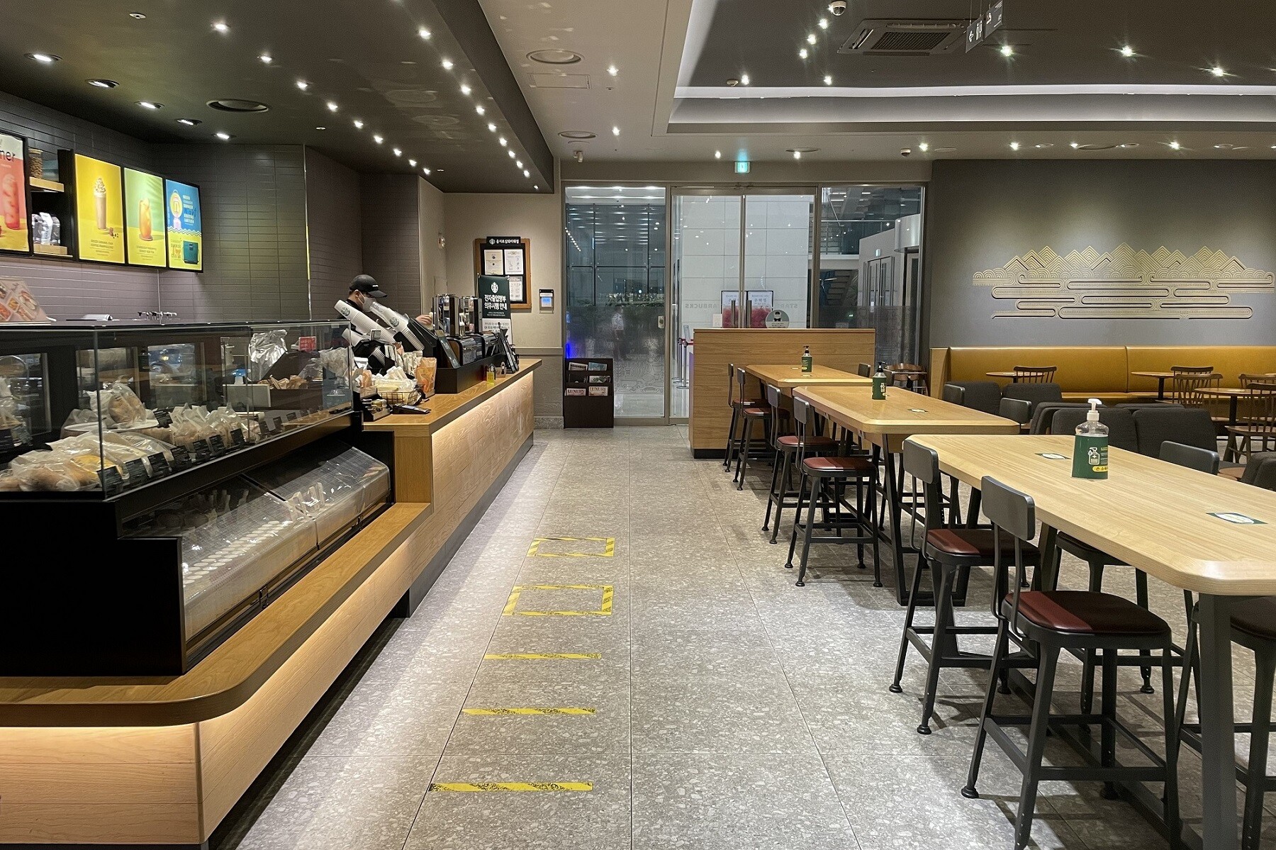 Starbucks Euljiro Samhwa Tower — photo 2