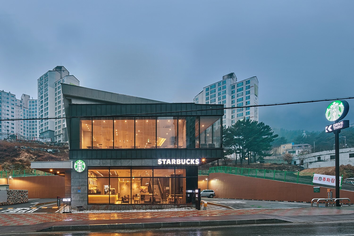 Starbucks Gimhae Gusan — photo 1
