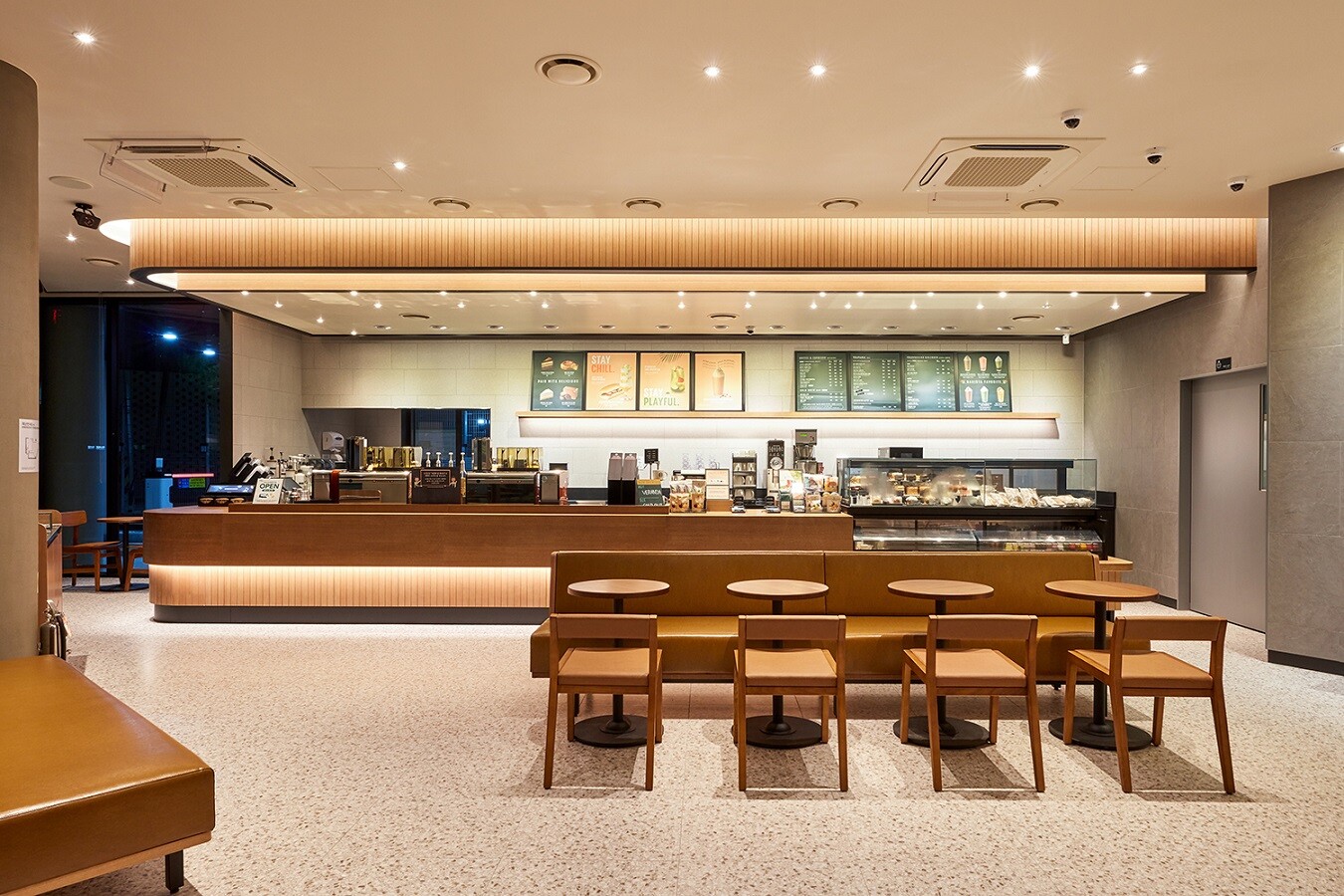 Starbucks Busan Univ. of Education Station — photo 3