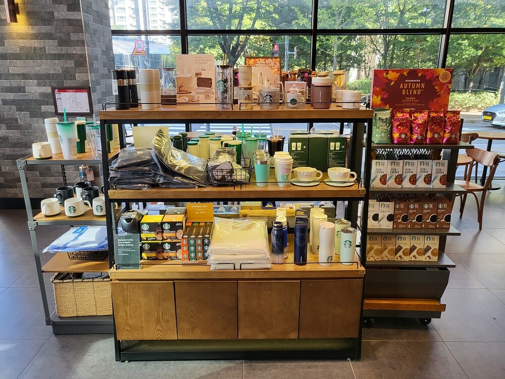 Starbucks Gupabal Intersection — photo 5