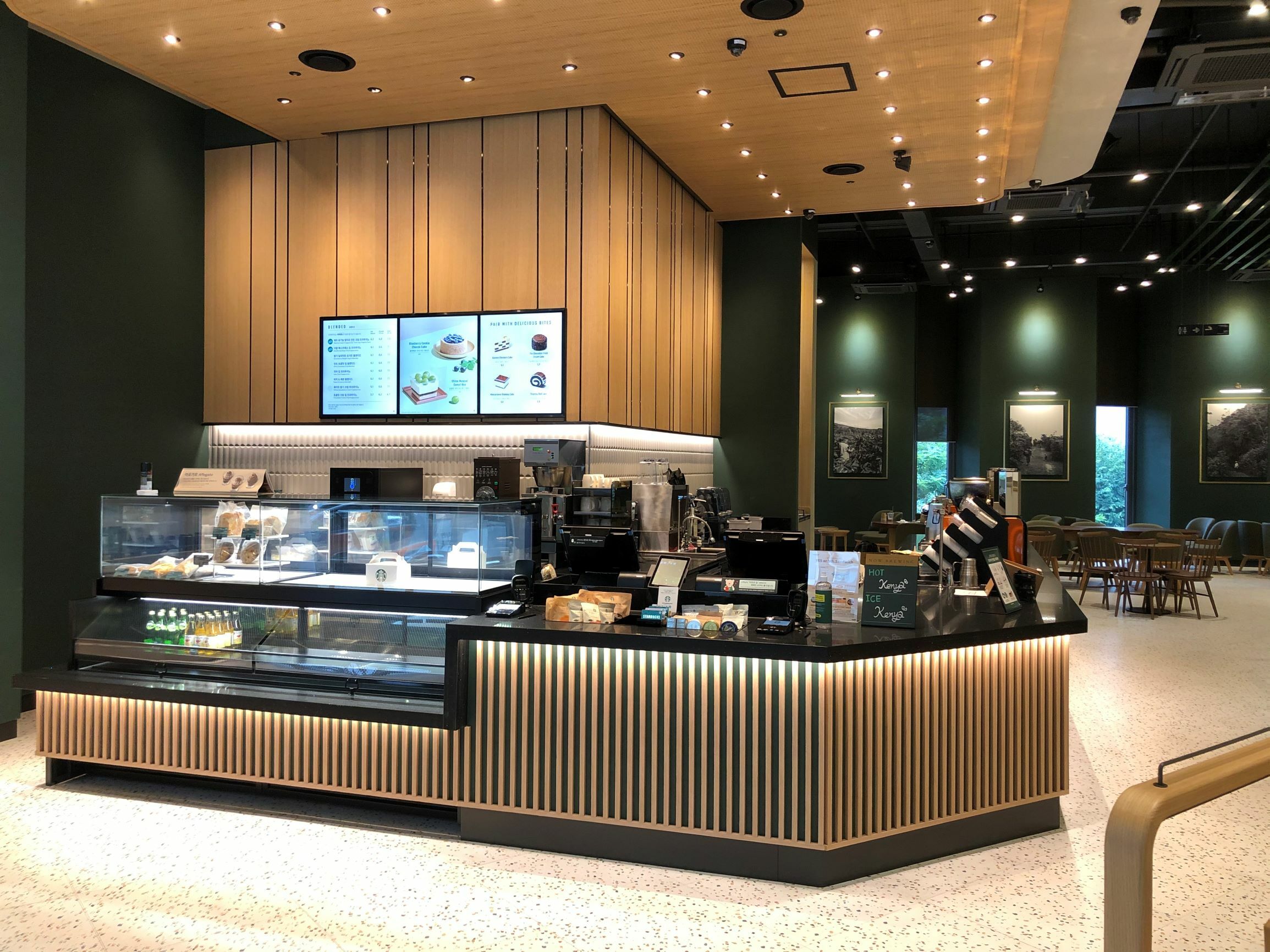 Starbucks Oksu — photo 5