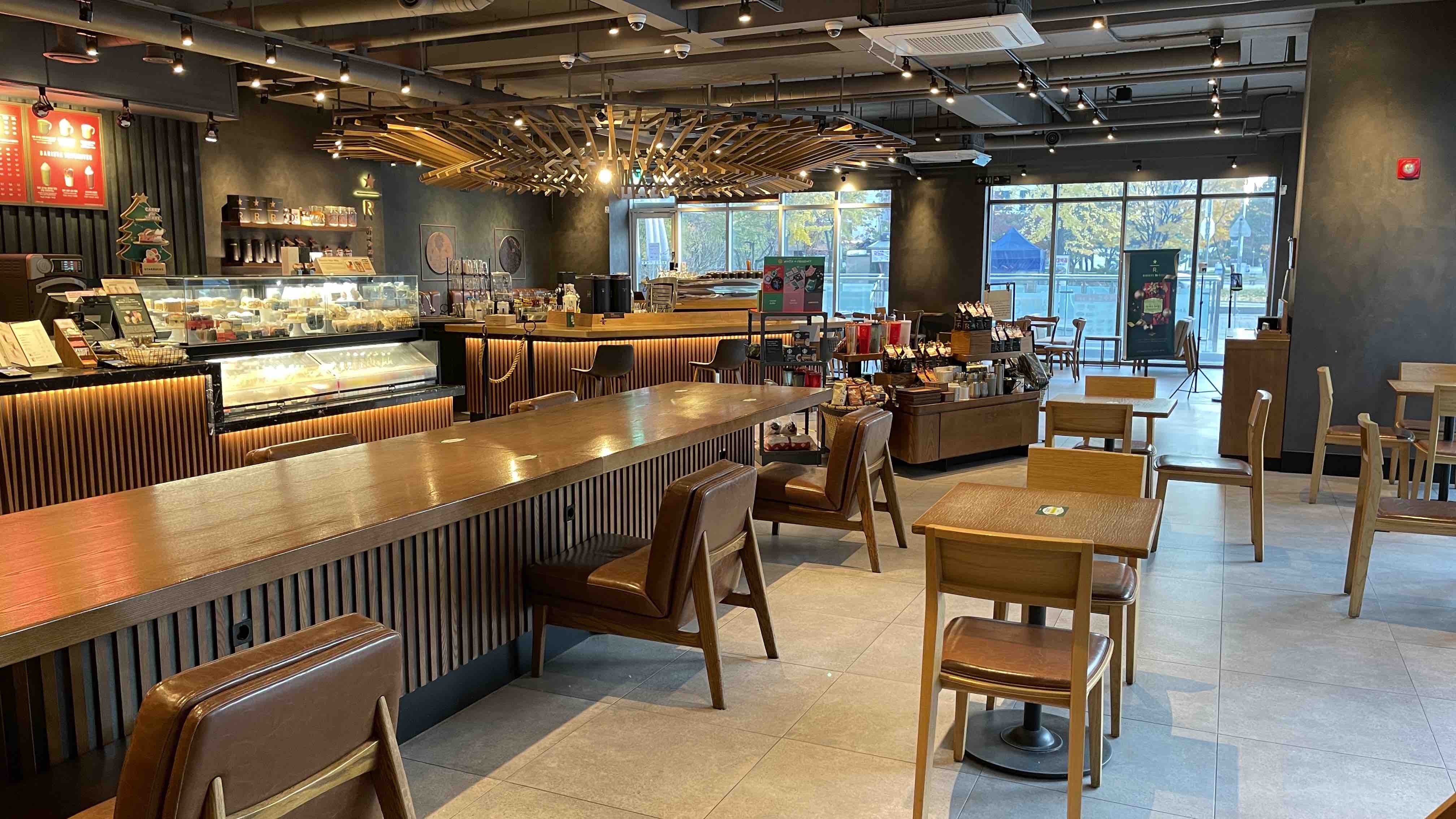 Starbucks Yeouido KBS R — photo 5