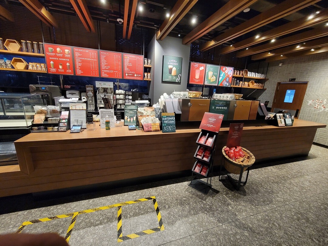 Starbucks Geomdan Intersection Station — photo 2
