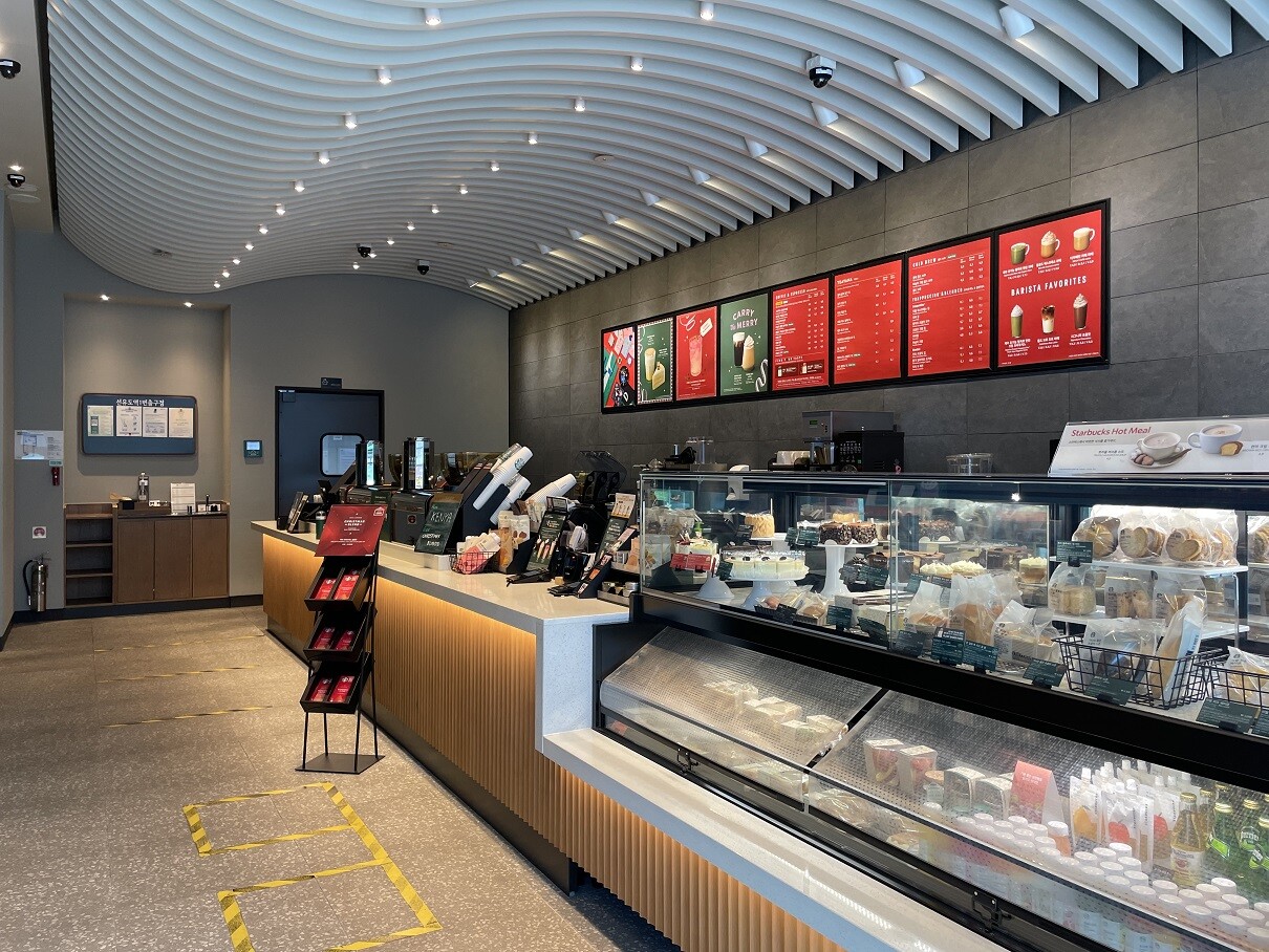 Starbucks Seonyudo Station Exit 1 — photo 2