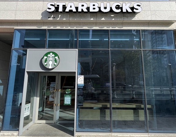 Starbucks Seonyudo Station Exit 1 — photo 1
