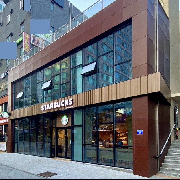 Starbucks Suwon Nahyeseok Street — photo 1