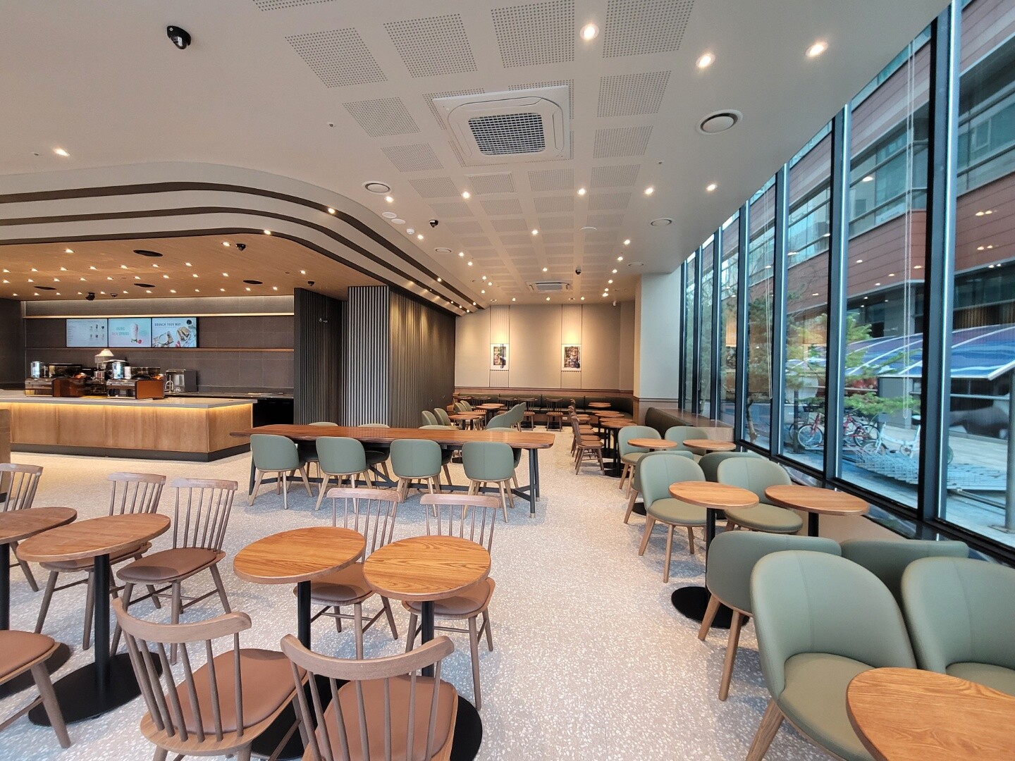 Starbucks Cheonan Asan Station — photo 3