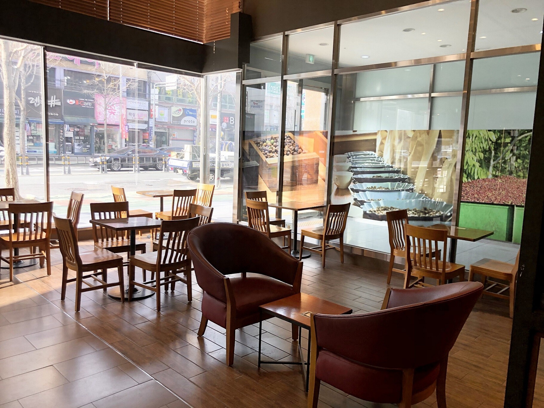 Starbucks Seomyeonseojeon-ro — photo 5