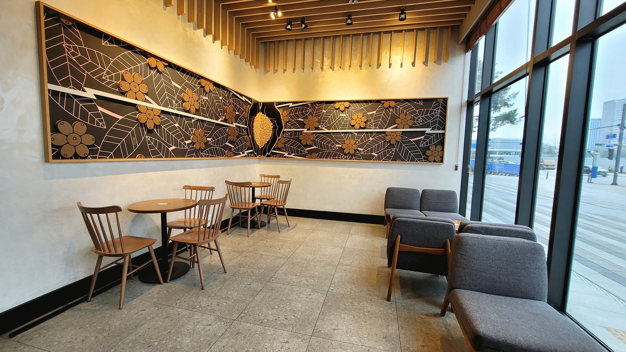 Starbucks Gwangmyeong Station — photo 5