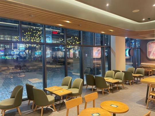 Starbucks Misa Station Paragon Square — photo 3