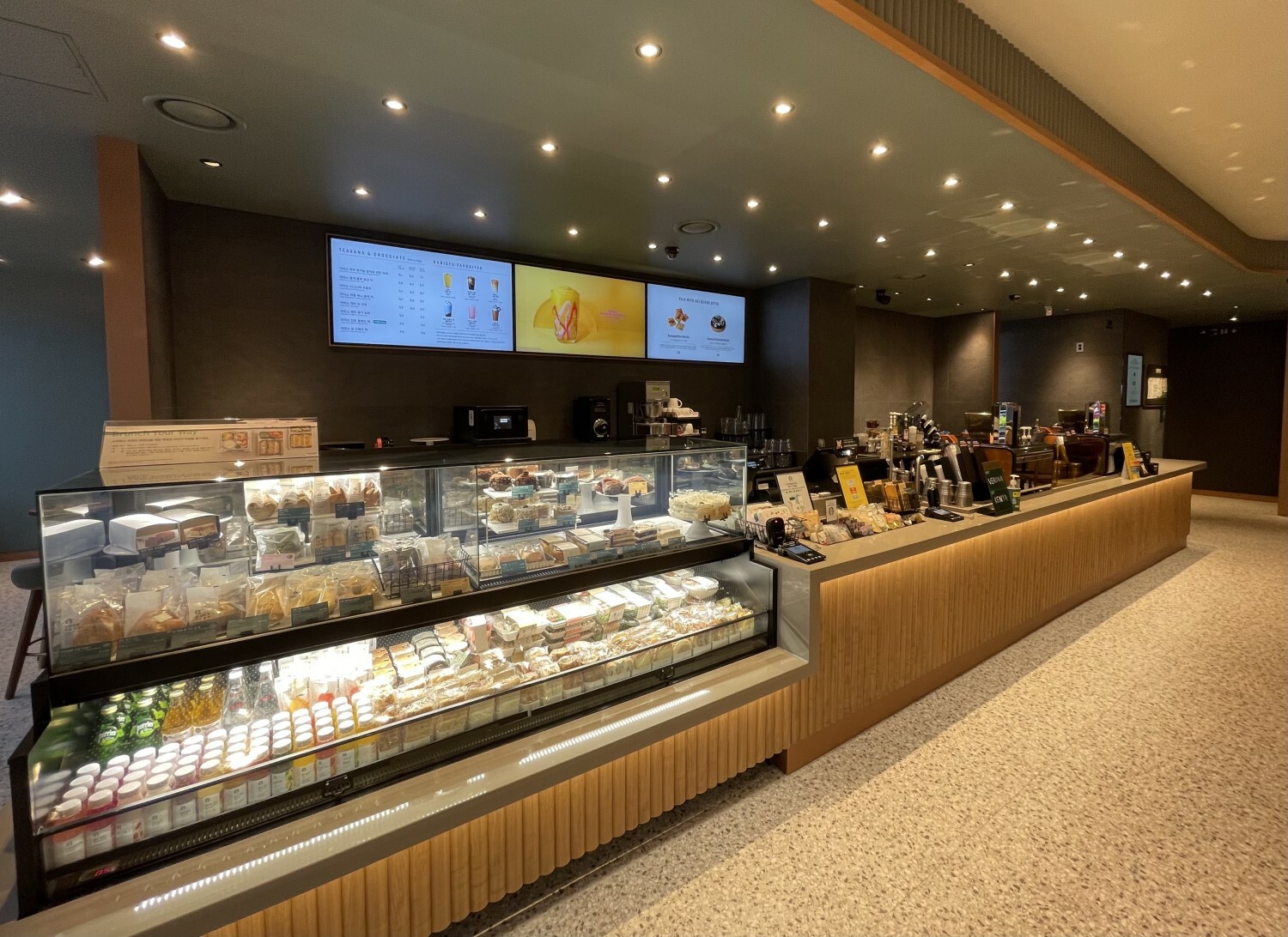 Starbucks Bongcheon Station — photo 2