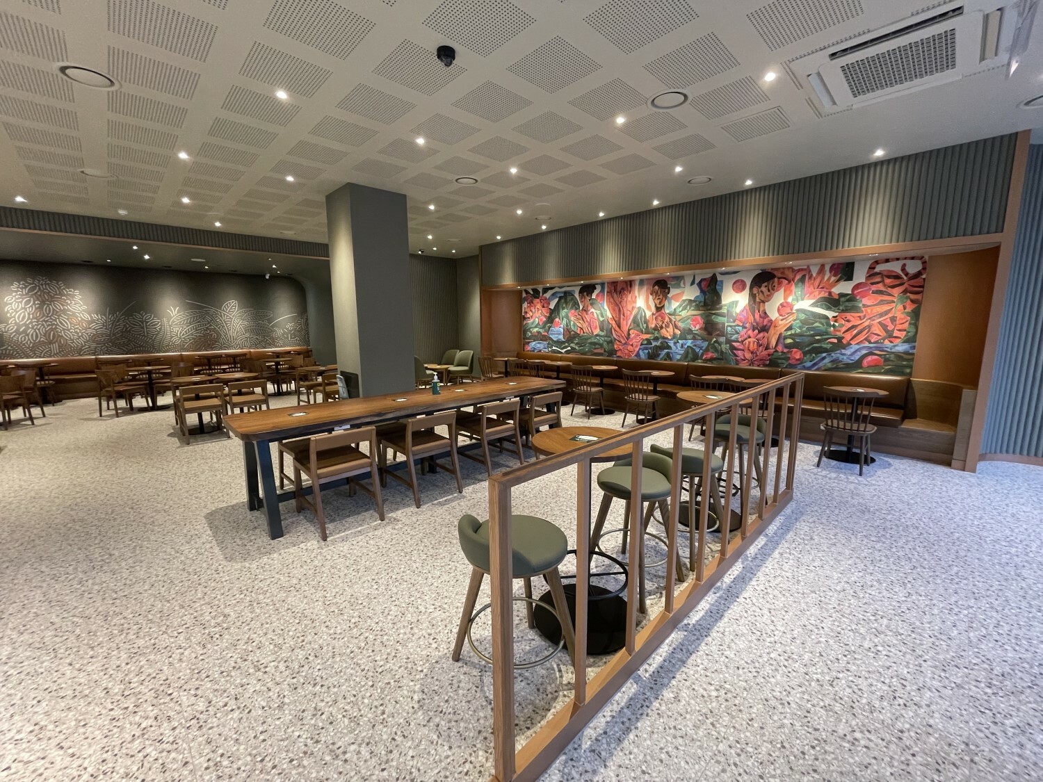 Starbucks Bongcheon Station — photo 4