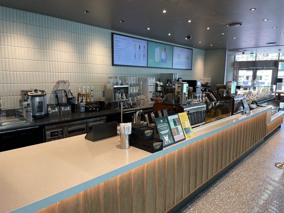 Starbucks Hanti Station — photo 2