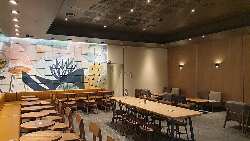 Starbucks Seoul Customs Intersection — photo 4