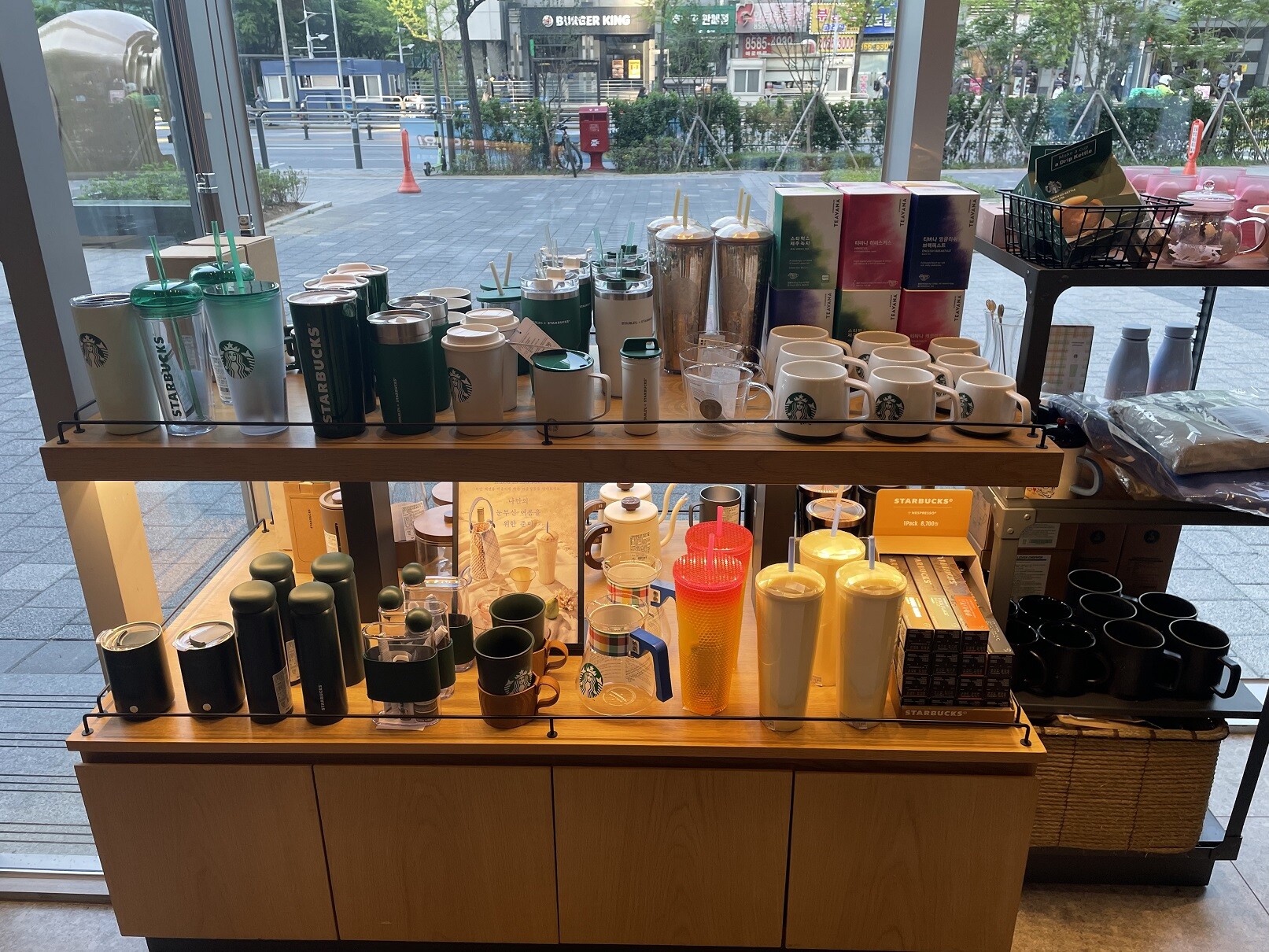 Starbucks Gasan Eseukei — photo 4